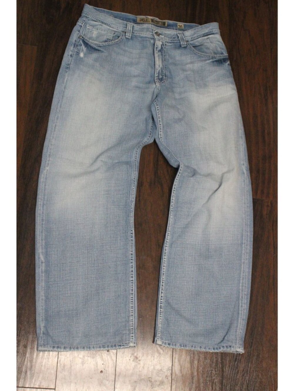 BKE Marshall Mens Light Wash Denim Jeans Size 36 Relaxed Fit Distressed Style